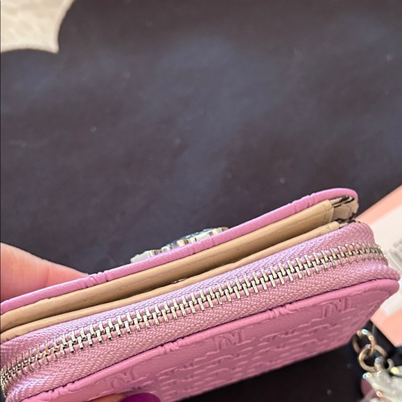 Juicy Couture Pink Embossed Wallet with sparkling heart charm NWT - Picture 5 of 8